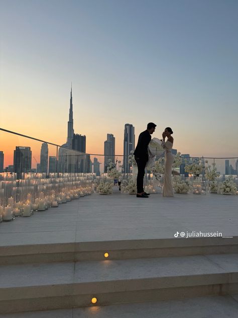 Rich Proposal Aesthetic, Proposal Ideas Family, Proposal On Boat, Proposal With A View, Rich People Wedding, Proposal Ideas Rooftop, Will You Marry Me Aesthetic, Nyc Proposal Ideas, Engagement Venue Ideas