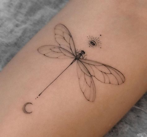 Dragonfly And Sun Tattoo, Dragon Fly Line Art, Dragonfly Collar Bone Tattoo, Sternum Dragonfly Tattoo, Dragonfly Tatoos Woman, Dragon Fly Design, Dragonfly Tattoo Fine Line, Dragon Flies Tattoos, Dragonfly Tattoo Designs For Women