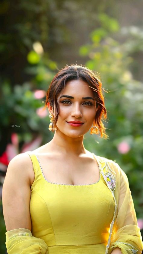 Ruhani Sharma, Marathi Culture, Attitude Video, Indian Eyes, Attractive Dresses, Rove Concepts, Actress Wallpaper, Beautiful Dresses Short, Seductive Clothes