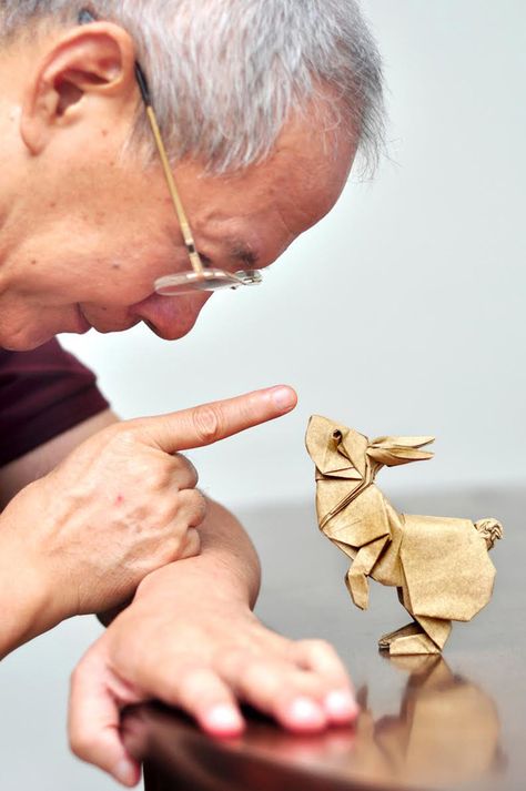 Surface to Structure: An Origami Exhibition Featuring 80 Paper Artists at Cooper Union | Colossal Origami Day, Origami Home Decor, Origami Artist, Kids Origami, Folding Origami, Origami Paper Art, Art Origami, Origami 3d, Easy Origami