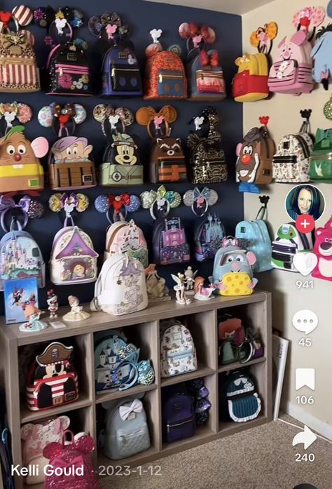 Disney Bag Display, Mini Backpack Storage Ideas, Loungefly Bag Display Wall, How To Display Loungefly Backpacks, Loungefly Organization, Loungefly Storage, Loungefly Storage Ideas, Loungefly Bag Display, Loungefly Display Ideas