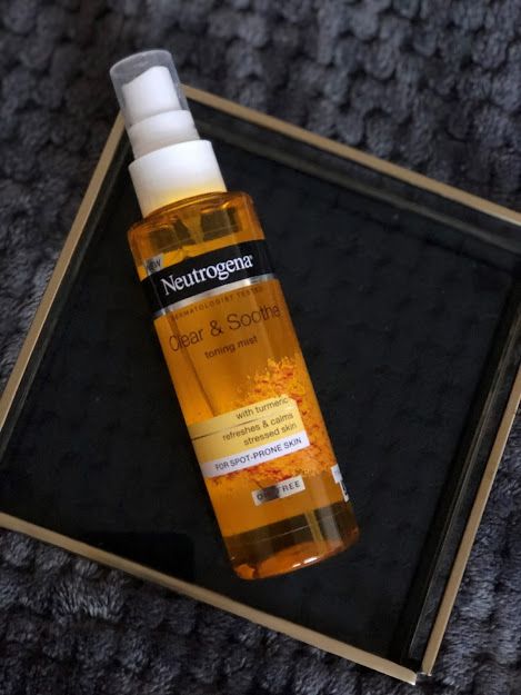 Neutrogena Clear And Soothe, Types Of Foundation, Skincare For Oily Skin, Essence Makeup, Skincare Products Photography, Products Photography, Beauty Products Photography, Pinterest Images, Candy Christmas