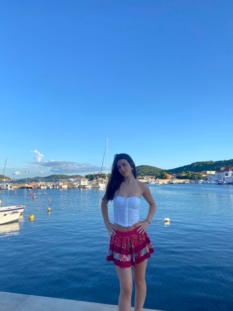 #summer #holiday #croatia #vibes #fitcheck #outfit #flowyskirt #summerfit Hvar Croatia Outfit, Croatia Outfits, Hvar Croatia, Flowy Skirt, Summer Clothes, Summer Holiday, Outfit Idea, Holiday Outfits, Croatia