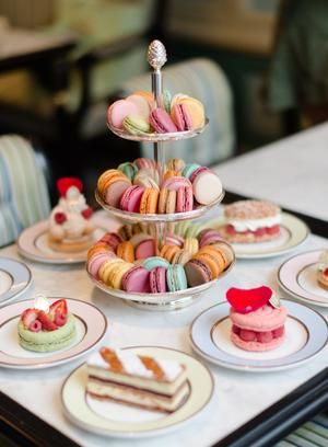 Tea Party Photography, French Tea Parties, Party Pastries, Bridal Shower Sweets, Tea Party Desserts, English Tea Party, French Tea, High Tea Party, Bridal Shower Inspiration