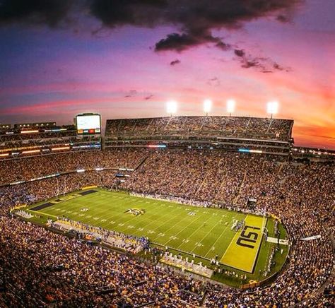 LSU TIGER STADIUM Baton Rouge, Louisiana Lsu Tiger Stadium, Tiger Stadium, Lsu Tigers Football, Baton Rouge Louisiana, Fur Trade, Geaux Tigers, Sports Stadium, Card Board, Dream School