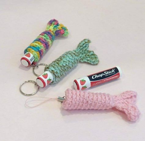 Chapstick Holders, Mermaid 🧜‍♀️ Tails. Fun and Easy to make. Cute gifts 🎁 & party 🥳 favors! Crochet Party Favors, Chapstick Holder Crochet, Crochet Chapstick Holder, Funny Crochet Gifts, Small Crochet Gifts, Crochet Pokemon, Crochet Fish, Crochet Tutorial Pattern, Crochet Humor