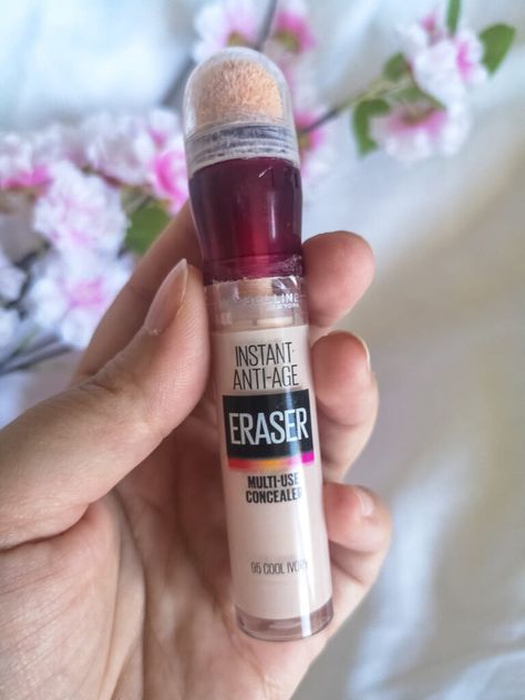 This post may contain affiliate links.* I was in need of a new concealer and heard so many good things about this concealer, so I decided to pick up the Maybelline Instant Anti-Age Eraser Concealer from my local boots. I was really interest to see what it was like and do a Maybelline Concealer Anti … The post Maybelline Concealer Anti Age Review appeared first on Lottie Lately. Good Concelear, Maybelline Eraser Eye Concealer, Maybelline Eraser Concealer, Corrector Maybelline, Maybelline Eraser, Anti Aging Concealer, Maybelline Concealer, Makeup Bag Essentials, How To Apply Concealer