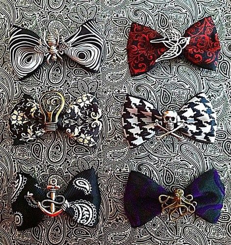 Rockabilly Accessories, Pinup Vintage, Gothic Hairstyles, Rockabilly Hair, Women's Hair Accessories, Diy Clothes Videos, Pin Up Outfits, Rockabilly Pin Up, Edgy Hair