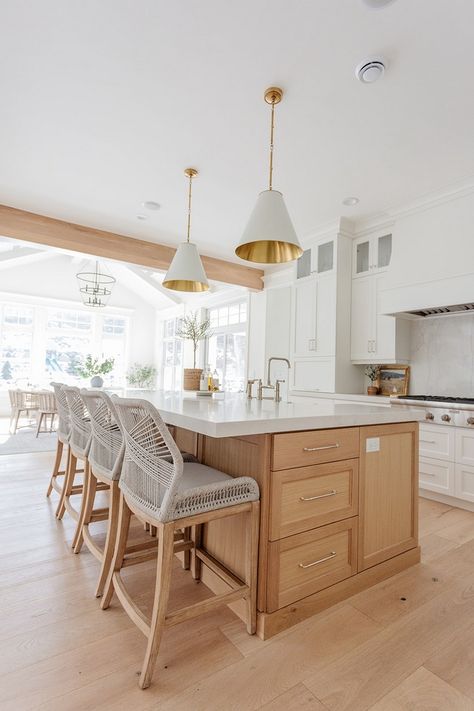 White Oak Kitchen Island, Oak Kitchen Island, Kitchen Island White, White Oak Kitchen, Wood Kitchen Island, Oak Kitchen Cabinets, White Oak Floors, Oak Kitchen, Breakfast Menu