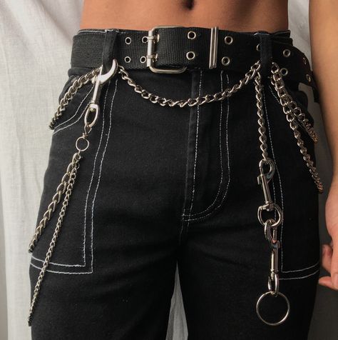 Chain Outfit Aesthetic, Chain Aesthetic, Chain Outfit, Jeans With Chains, Favorite Aesthetic, Chains Aesthetic, Chain Clothes, E Girl Outfits, Outfits Edgy