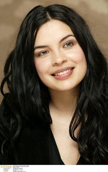 Zuleikha Robinson - Ilana - Lost and Hildago Zuleikha Robinson, The Lone Gunmen, Viggo Mortensen, Brunette Girl, X Files, First Name, Woman Crush, Pretty People, Beautiful People