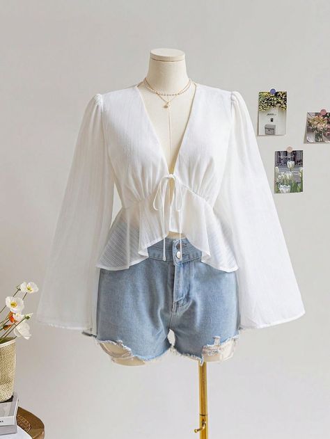 Woven Clothes Style, White Blouse Outfit, White Top Long Sleeve, White Dress Shirt Women, Top Designs For Women, Trendy Outfits Indian, White Blouses, Fashion Top Outfits, Cute Dress Outfits