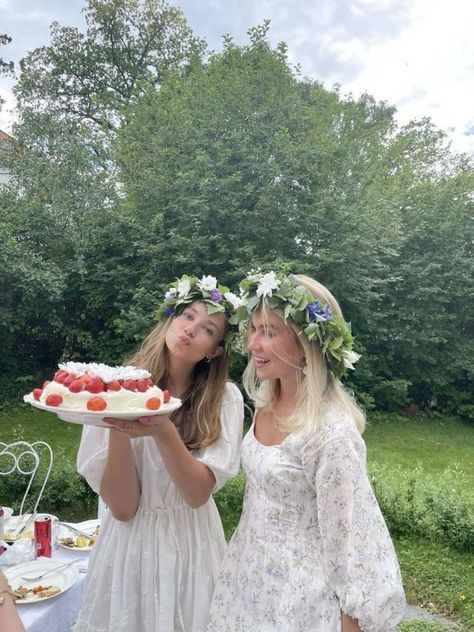 Summer Solstice Party, Solstice Party, Crown Party, Garden Party Birthday, Garden Birthday, Flower Party, Tea Party Garden, 16th Birthday Party, Summer Birthday