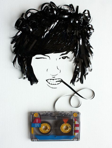 Cassette Tape Art, Ghost In The Machine, Book Origami, Tape Art, Upcycled Art, Deco Retro, Tape Crafts, Recycled Art, Main Game