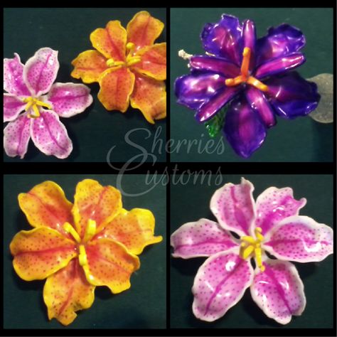 Sherries Customs: Flowers made from Plastic Spoon Plastic Flowers Diy, Plastic Spoon Flowers, Plastic Bottle Crafts Flowers, Plastic Spoon Art, Beautiful Lilies, Upcycling Crafts, Plastic Spoon Crafts, Bottle Flowers, Spoon Craft