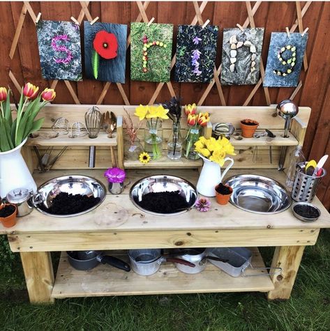 Mud Kitchen Ideas, Eyfs Outdoor Area, Reception Classroom, Preschool Playground, Outdoor Learning Activities, Outdoor Learning Spaces, Outdoor Nursery, Eyfs Classroom, Outdoor Play Spaces