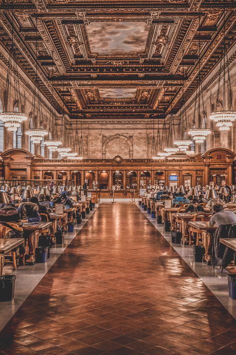 My mum and I used to take the subway down to the New York Public Library all the time when she lived in NYC. And I loved every visit.  The iconic Rose Reading Room is meant to wow. And it does just that. It’s a stunning space – 52-foot tall ceilings and gilded skyscapes. Chandeliers half-way stooped to a runway floor.  #NewYork | #NYC | #AestheticRoom | #Books | #LibraryRoom | #LibraryAesthetic | #LibraryDesign | #BookshelfMakeover | #Bookshelf Ny Public Library Aesthetic, Rose Reading Room Nyc, Nyc Library Aesthetic, New York Library Aesthetic, New York Public Library Aesthetic, Public Library Aesthetic, Reading In Public, Library Public, Nyc Library