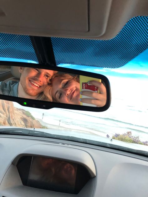 Couple Road Trip Photo Ideas, Photo Ideas To Post On Instagram, Couple Insta Pics Ideas, Boyfriend Car Pictures, Cute Couple Car Pics, Couple Photos In Car Ideas, Instagram Post With Boyfriend, Cute Pictures For Instagram Story, Cute Couple Pics In Car