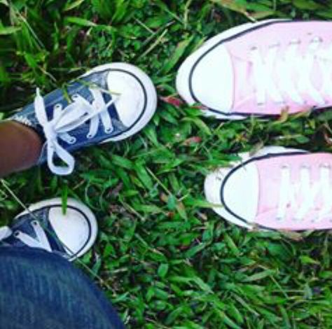 Blue converse👦 Pink converse🙋 Converse Pink, Blue Converse, Pink Converse, Blue And Pink, Chuck Taylor Sneakers, Chucks Converse, Chuck Taylors, Converse Sneaker, Converse