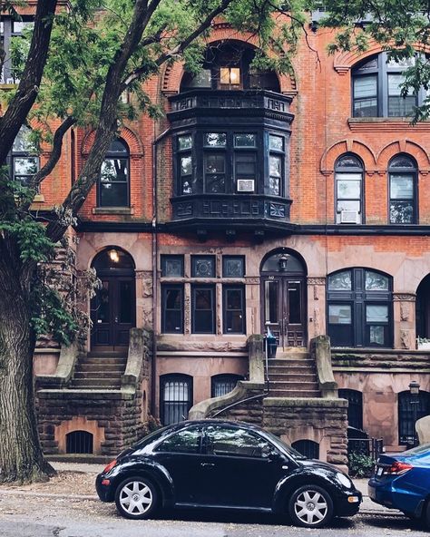 New York City on Instagram: “Pretty Park Slope, Brooklyn 🌿😍 which is your favorite 💕 #ILoveNY” Park Slope Brooklyn, Classical House, Mountain Retreat, I Love Ny, Architectural Antiques, City Life, Favorite City, Brooklyn, New York City