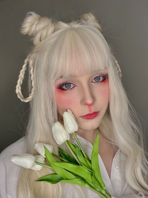 Rabbit From Alice In Wonderland Makeup, Rabbit Nose Makeup, The White Rabbit Makeup, Alice In Wonderland Bunny Makeup, Cute Bunny Makeup Halloween, Rabbit Costume Makeup, Make Coelho, White Bunny Makeup, Bunny Inspired Makeup