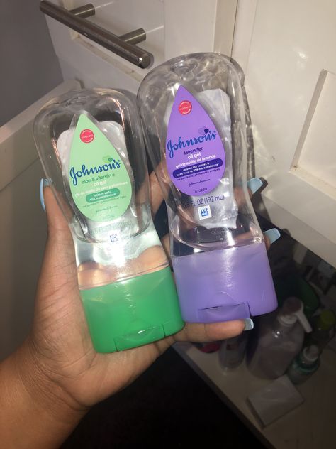 Vaseline Aloe Vera, Baby Oil Gel, Aesthetic Apps Games, Aesthetic Apps, 21st Birthday Decorations, Hygiene Products, Favorite Skincare Products, Bath And Body Care, Feminine Hygiene