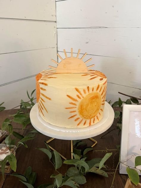 Boho Sun Cake Smash, Sun Theme Smash Cake, Sun Sheet Cake, Boho Sun Birthday Cake, Sun Themed Birthday Cake, First Trip Around The Sun Cake Pops, Sunshine Bridal Shower Theme, Here Comes The Son Baby Shower Theme Cake, 1st Trip Around The Sun Cake