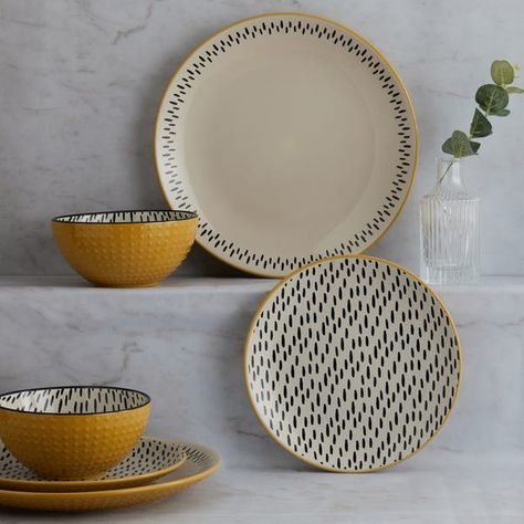 Ceramic dinner set