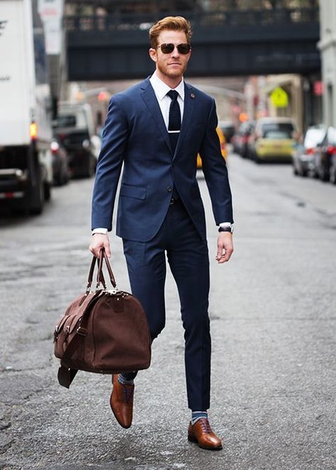 Navy Suit Pictures, Photos, Images, and Pics for Facebook, Tumblr ... Gentleman Mode, Terno Slim Fit, Terno Slim, Mens Work Outfits, Dark Blue Suit, A Man In A Suit, Man In A Suit, Blue Suit Men, Slim Fit Blazer