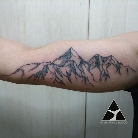 Everest Tattoo, Moutain Tattoos, Globe Tattoos, Monte Everest, Flower Tattoo, Tattoos