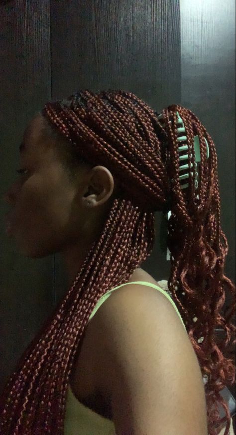 Claw Clip Hairstyles Braids With Beads, Hairstyles To Do With Claw Clips Braids, Braids With Clips Hairstyles, Claw Clip Styles Braids, Half Up Half Down Claw Clip Braids, Braids Hairstyles With Claw Clip, Claw Clip In Braids, Claw Clips For Braids, Claw Clip Hairstyles Black Women Braids