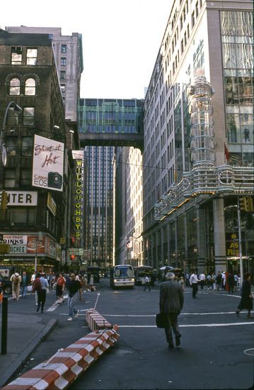 1990 Aesthetic, 1990s Aesthetic, New York Vibes, 1990s Photos, Queens Nyc, Nyc Aesthetic, Queens New York, New York Aesthetic, Wow Video