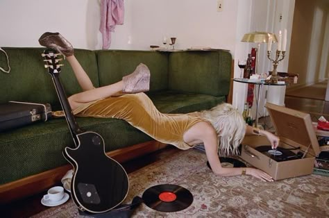 Photoshoot Inspo, Record Player, Photography Inspo, Shoot Ideas, Photo Inspo, Photoshoot Ideas, Electric Guitar, Photo Shoot, Photo Ideas