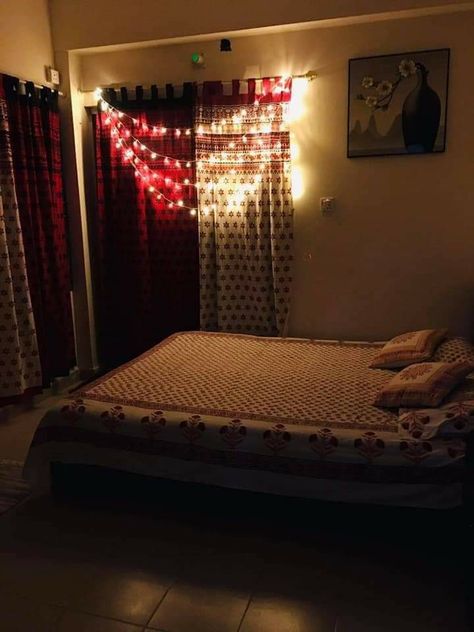 Bengali Room Decor, Indian Room Decor, Indian Bedroom Decor, Colourful Living Room Decor, Meditation Room Decor, Easy Room Decor, India Home Decor, Small Room Decor, Pinterest Room Decor