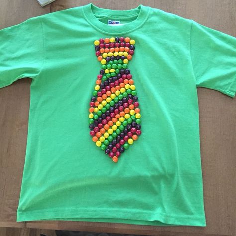 Shirt Decorating Ideas, T Shirt Decorating Ideas, 100 Day Shirt Ideas, 100days Of School Shirt, 100 Días De Clases, 100th Day Of School Crafts, T Shirt Sayings, 100 Day Of School Project, Camping Shirts