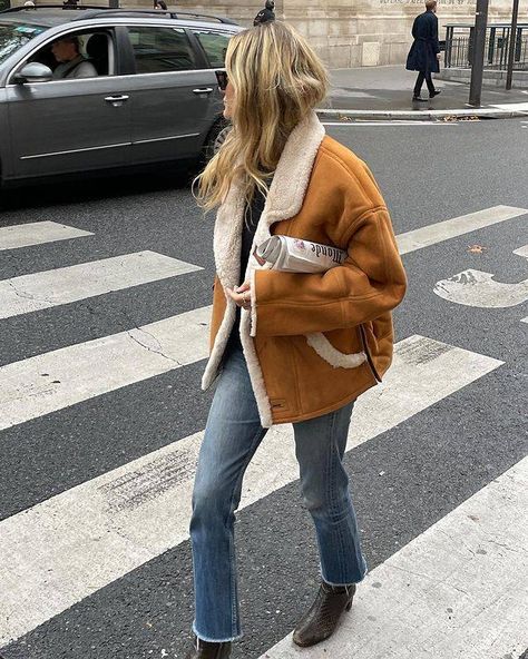 French Winter Outfits, Shearling Coat Outfit, French Outfits, Girls Winter Outfits, December Outfits, French Women Style, Perfect Thanksgiving, French Women, Thanksgiving Outfit