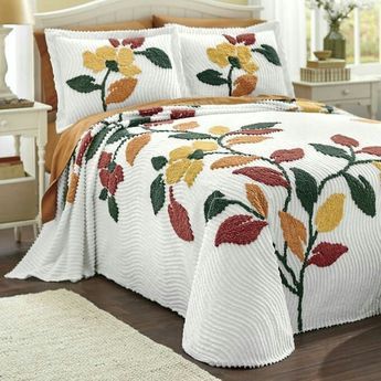 Hand Embroidered Bedspread, Bedsheets Designs, Crochet Bedsheets, Tie Dye Bedding, Bed Cover Design, Designer Bed Sheets, Floral Bedspread, Stencil Decor, Vintage Bedspread