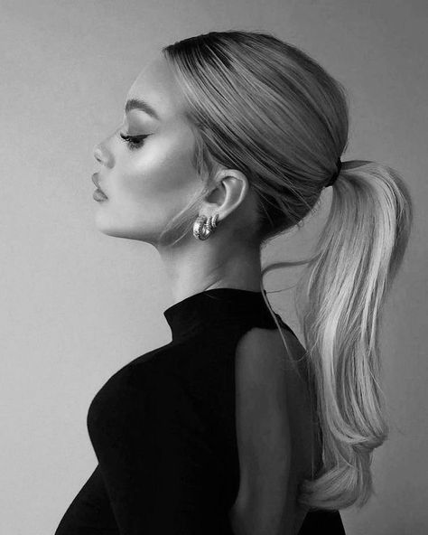 Wedding Ponytail Hairstyles, Bridesmaid Hair Inspo, Low Ponytail Hairstyles, Voluminous Ponytail, Stylish Ponytail, Wavy Ponytail, Bubble Ponytail, Classy Hairstyles, Hairstyles With Glasses