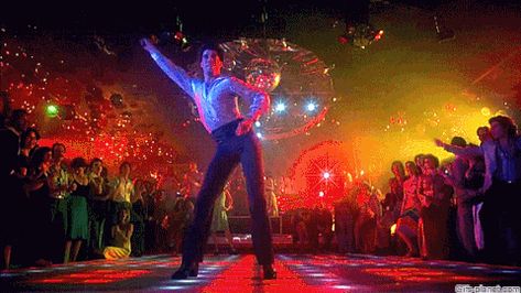 New trending GIF on Giphy Film Romance, Mode Disco, You Should Be Dancing, Musica Disco, Mulholland Drive, Saturday Night Fever, Night Fever, Disco Dance, Ricky Martin