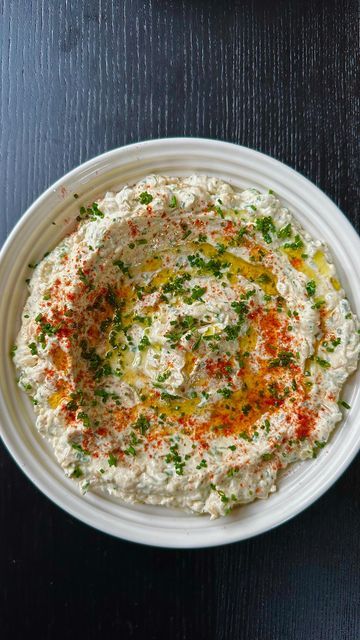 Authentic Baba Ganoush Recipe, Parsley Juice, Cannellini Bean Dip, Aubergine Dip, Babaganoush Recipe, Iranian Recipes, Caramelized Onion Dip, Homemade Flatbread, Caramelised Onion