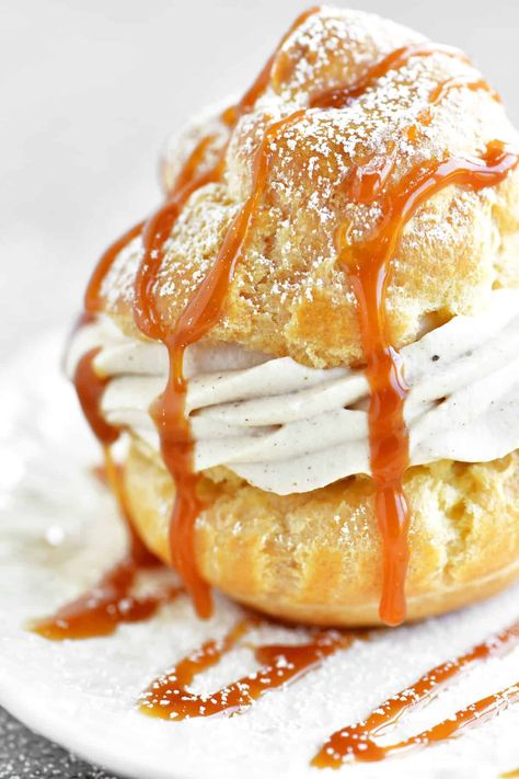 Caramel Apple Cream Puffs have a soft, pastry shell with a creamy caramel apple whipped cream filling and caramel syrup on top. Cream Puffs Recipe, Cream Puff Filling, Apple Cobbler Recipe, Baked Apple Dessert, Easy Apple Crisp Recipe, Gunny Sack, Apple Cream, Cream Puff Recipe, Apple Crisp Easy