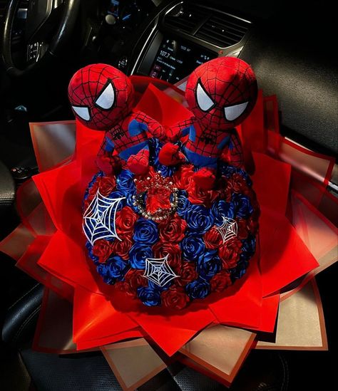 Dinning Room Modern, Bulb Ideas, Spiderman Room, Ribbon Rose Bouquets, Man Bouquet, Roses Bouquet Gift, All Spiderman, Ribbon Flowers Bouquet, Spiderman Gifts