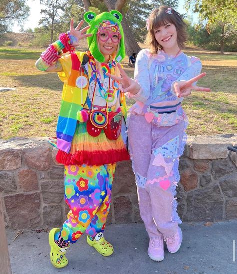 Rainbow Style Outfit, Cybr Grl Outfit, Decora Outfit Ideas, Decora Aesthetic Outfits, Decora Outfits Aesthetic, Decora Kei Outfits, Decora Fashion Outfits, Japanese Street Fashion Harajuku, Cybr Grl