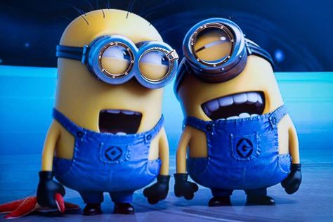 Minion Painting, Minions Friends, Minions Minions, 3 Minions, Minions 2, Minion 2, Minion Banana, Minions Wallpaper, Funny Poses