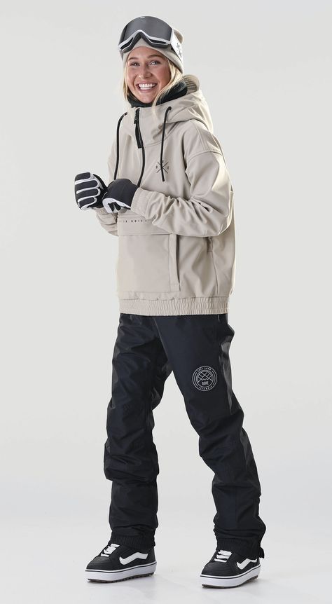 Black Snowboarding Outfit, Burton Snowboards Women Outfit, Snowboard Outfit Women, Cute Snowboarding Outfits, Ski Outfits For Women, Women Snowboarding, Womens Snowboard, Cozy Fall Outfits, Snowboarding Women