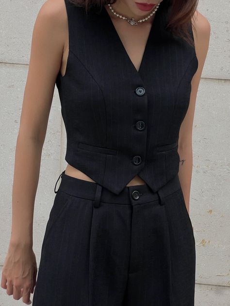 Suit Vest For Women, Vest Top Outfits, All Black Outfit Casual, Vest Outfit Women, Black Vest Outfit, Summer 2 Piece Outfits, Waistcoat Outfit, Women Waistcoat, Vest Outfits For Women