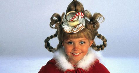 Whoville Photoshoot, Who Ville Costumes, Diy Cindy Lou Who Hair, Easy Whoville Hair, Cindy Lou Who Hairstyle Diy, Cindy Lou Who Makeup, Grinch Hairstyles, Whoville Makeup, Whoville Hairstyles