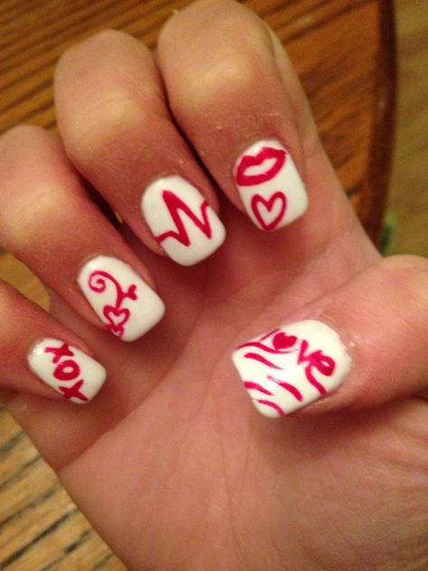 Valentines day nails. Hearts, kiss mark, and heart beat. ❤️ Nails Hearts, Kiss Mark, Valentines Day Nails, Heart Beat, Valentine's Day Nails, Beauty Hacks, Valentines Day, Kiss, Valentines