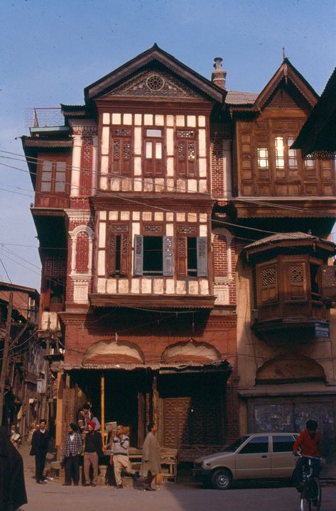 Kashmir Architecture, Kashmiri Architecture, Kashmir Diaries, Kashmir Aesthetic, Vintage Kashmir, Kashmir Beauty, Kashmir Photos, Home Gym Design Garage, Asian Architecture