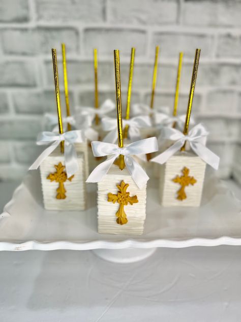 First Communion Strawberries, First Communion Treats Dessert Tables, First Communion Treats, Bautizo Dessert Table, Baptism Treat Table, First Communion Desserts, Communion Desserts, Confirmation Desserts, First Communion Dessert Table